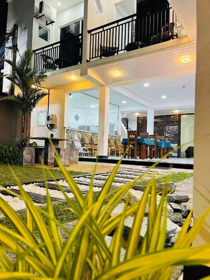 Gasthof Funwhales Negombo